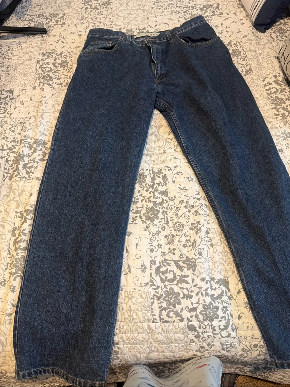 Men’s Arizona loose fit 38x32 jeans vgc